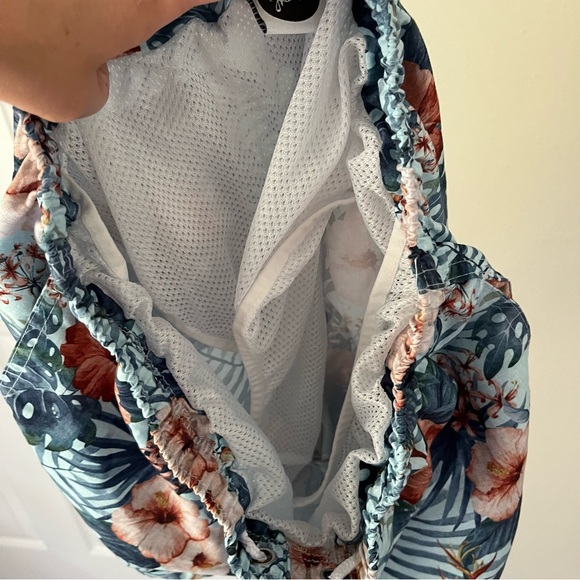 Franks Maui Sky Swim Trunks Size Large - Picture 6 of 12